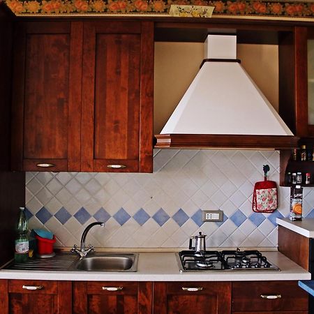Appartamento Vacanze Magnolia E Glicine トゥオーロ・スル・トラジメーノ エクステリア 写真