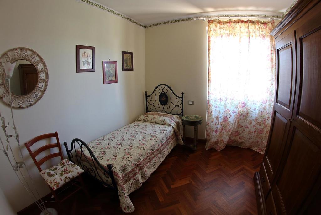 Appartamento Vacanze Magnolia E Glicine トゥオーロ・スル・トラジメーノ エクステリア 写真