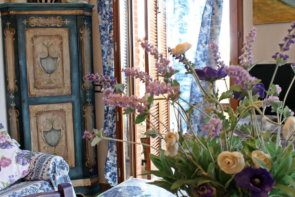 Appartamento Vacanze Magnolia E Glicine トゥオーロ・スル・トラジメーノ エクステリア 写真
